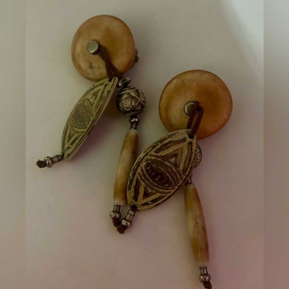 Artisan Tan and Brown Dangle clip on Earrings 🫶